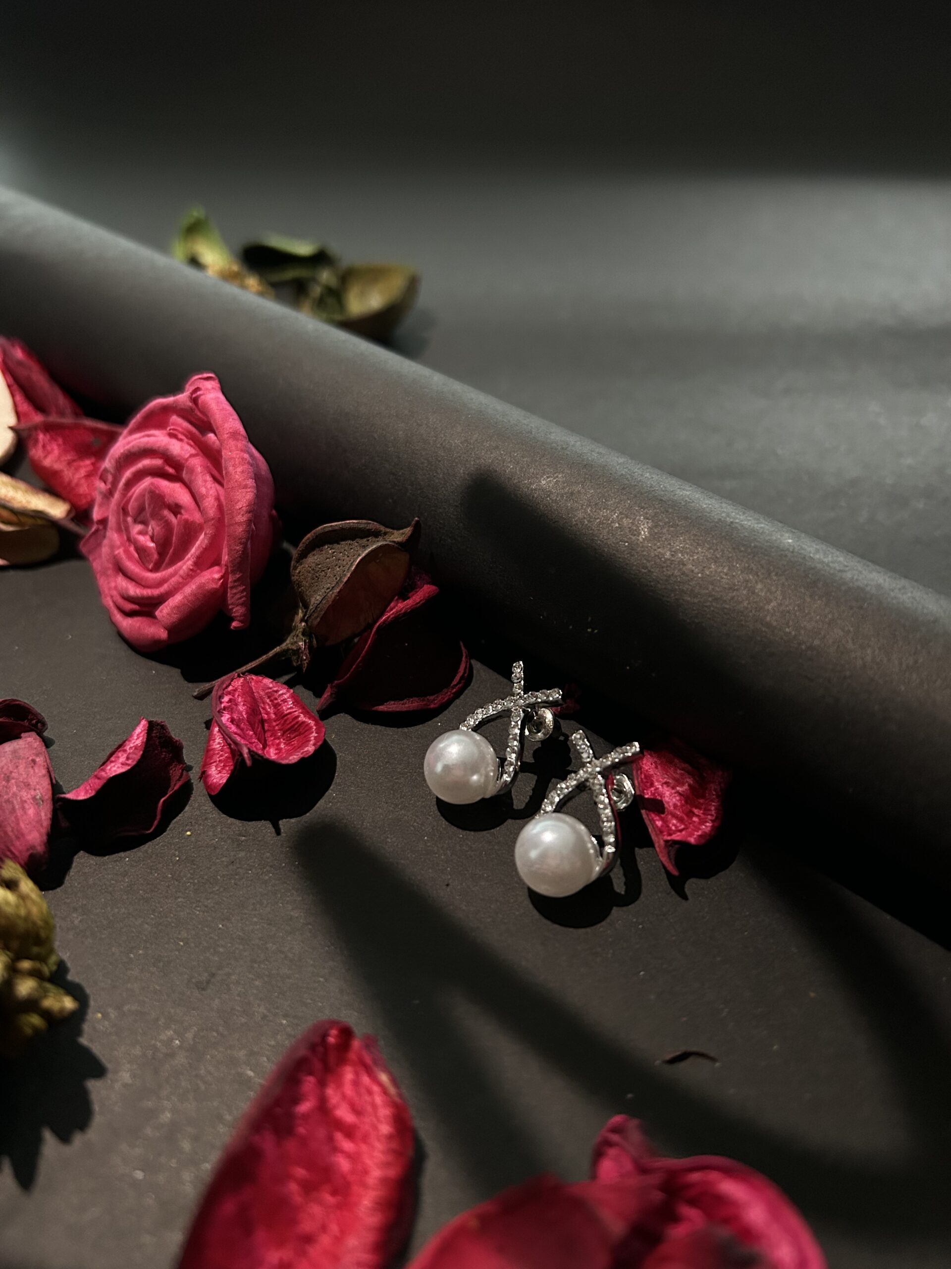 Pearl & Crystal X-Stud Earrings - Image 3